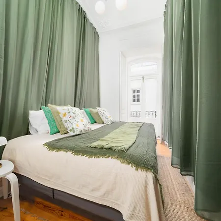 Apartment Large By Avenida Da Liberdade 7br