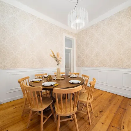 Large By Avenida Da Liberdade 7br * Lisbon