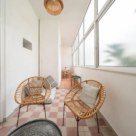 Large By Avenida Da Liberdade 7br Lisboa
