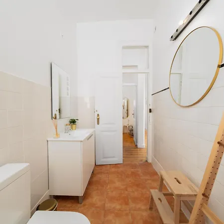Apartment Large By Avenida Da Liberdade 7br Lisbon