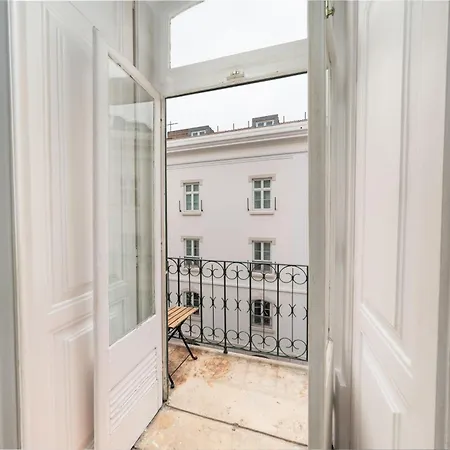 Apartment Large By Avenida Da Liberdade 7br