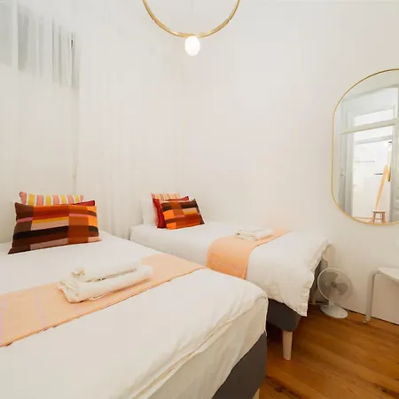 Large By Avenida Da Liberdade 7br * Lisbon