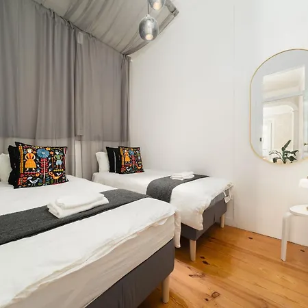 Large By Avenida Da Liberdade 7br Apartment *