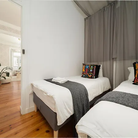 Large By Avenida Da Liberdade 7br Apartmán Lisboa